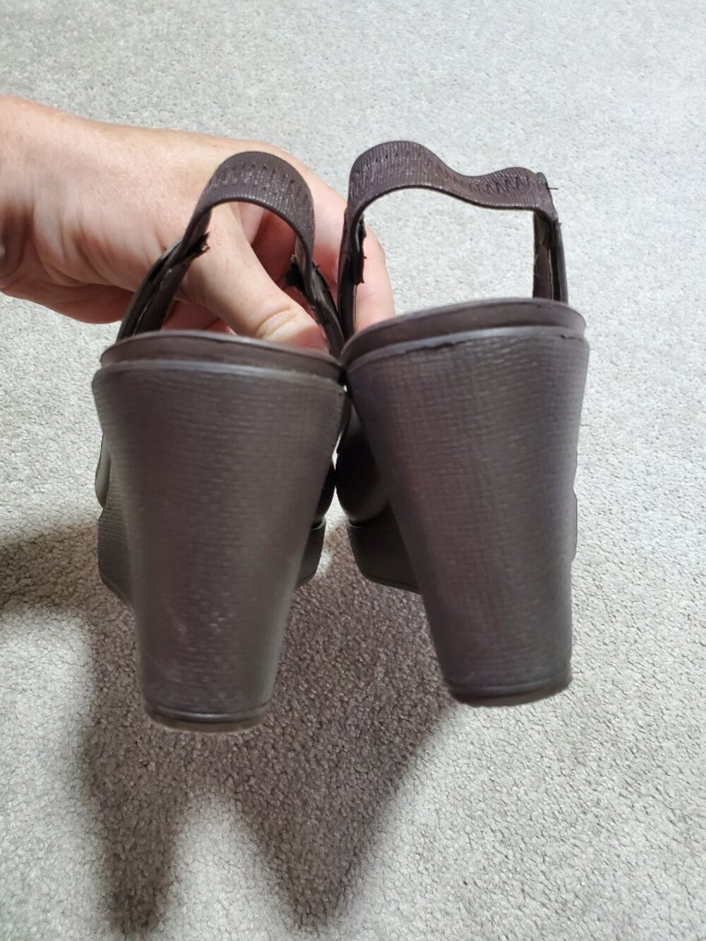 CROCS Farrah Wedge Sandals Brown Sz 9 Slingback Platform Peep Toe Summer Beach - Picture 8 of 14